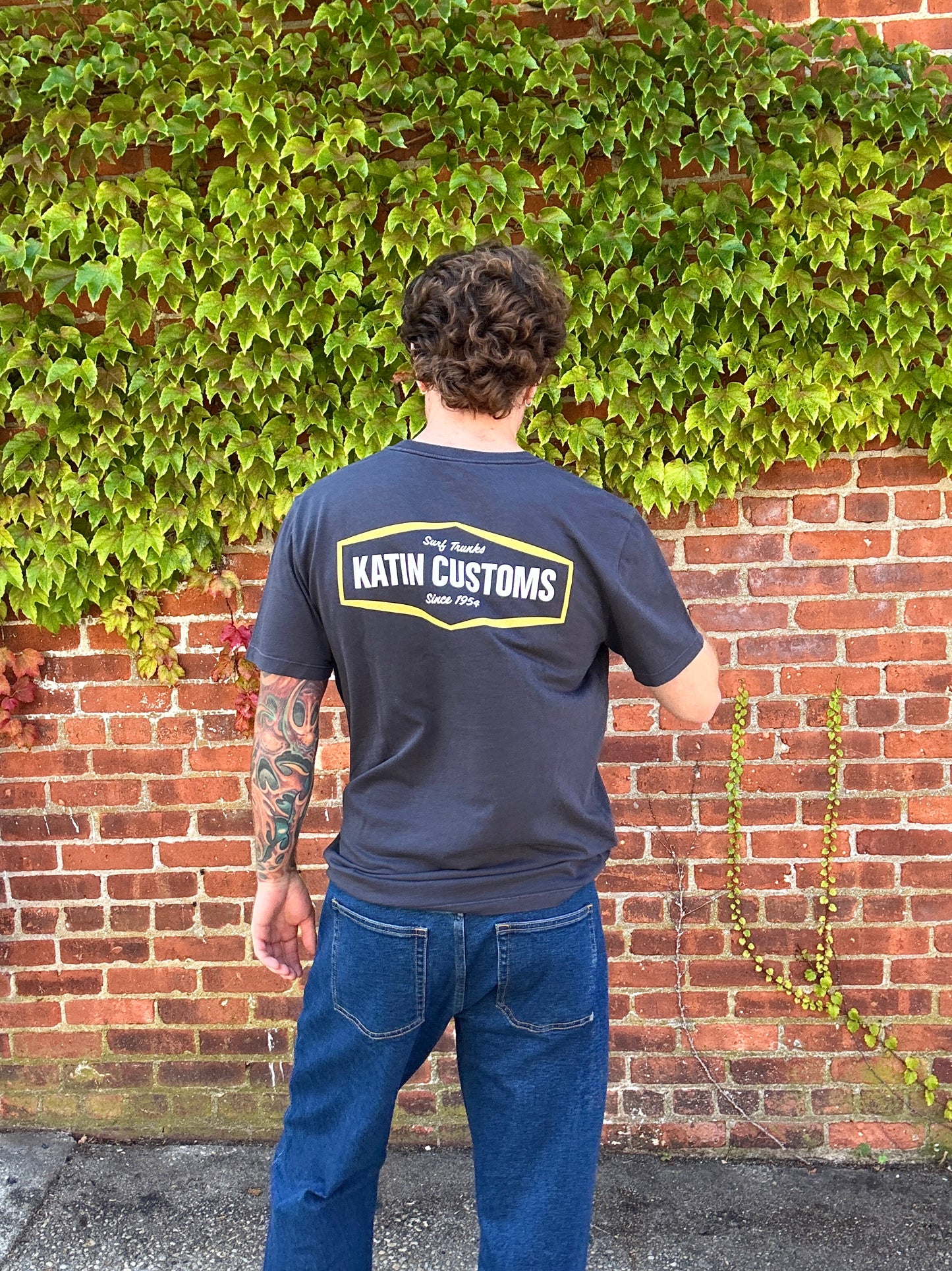 STREAMLINE TEE