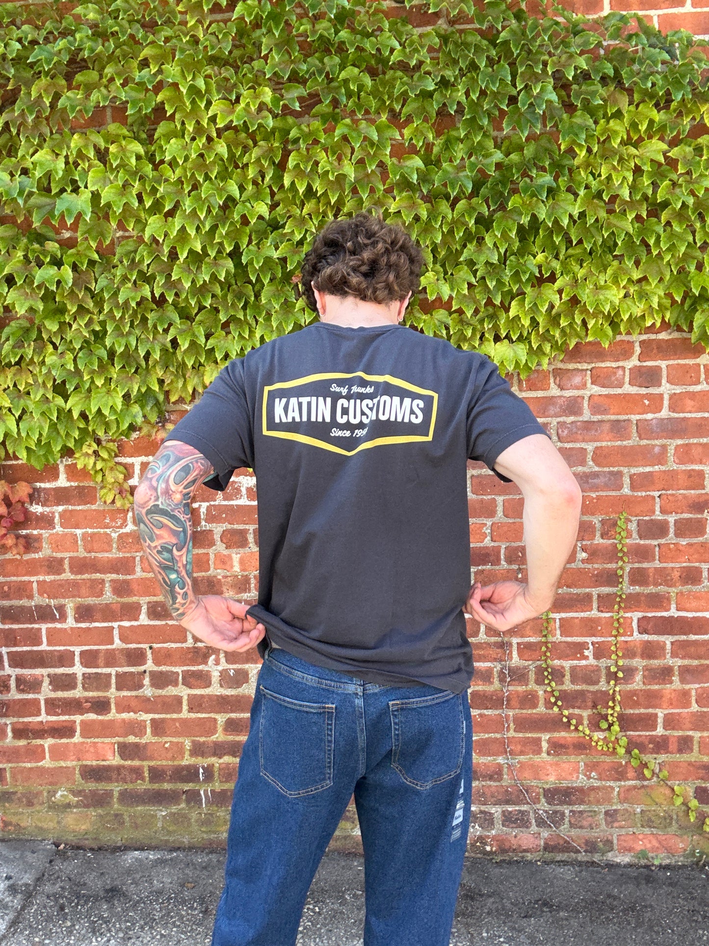 STREAMLINE TEE