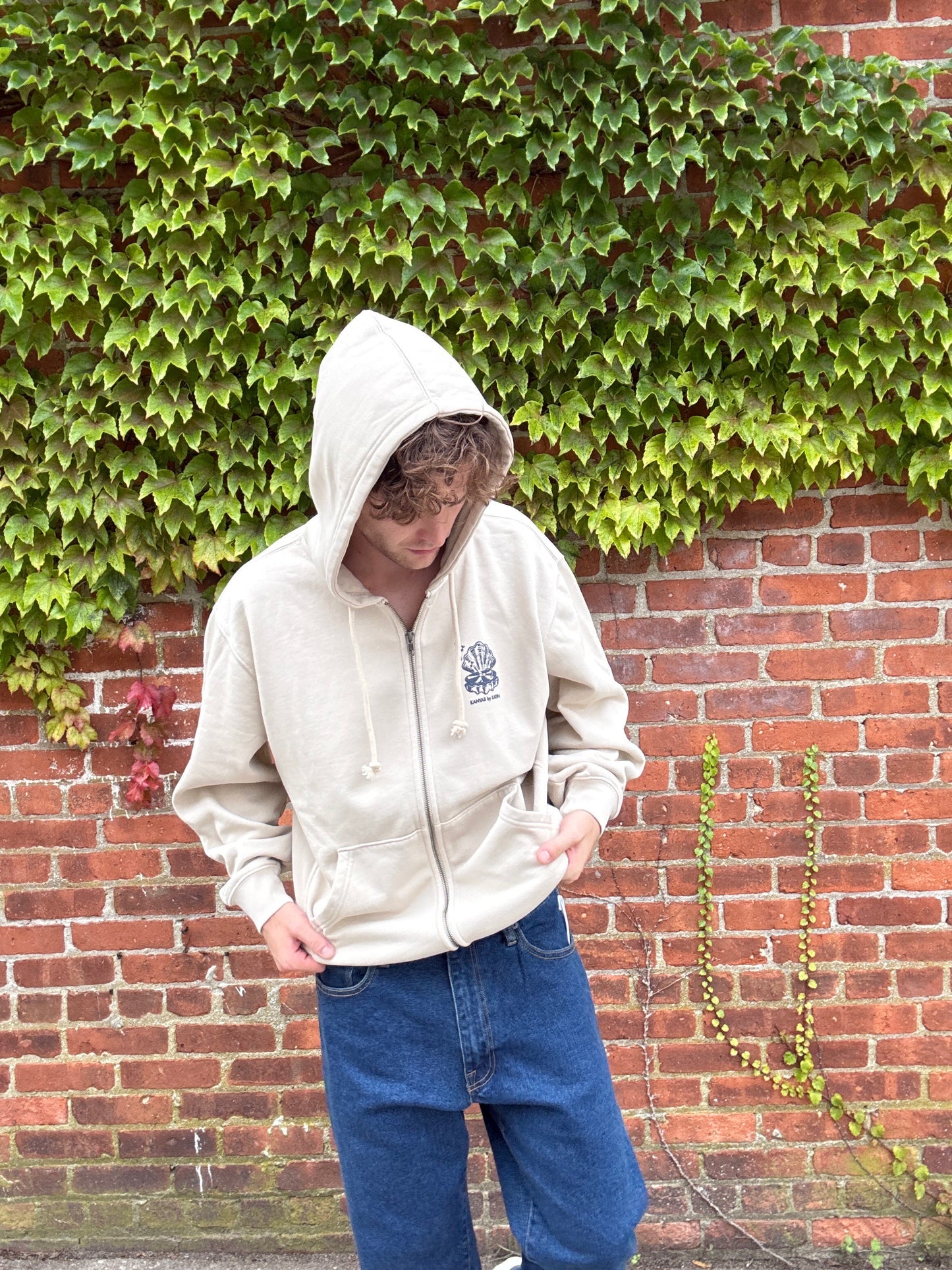 VIBRATIONS ZIP HOODIE